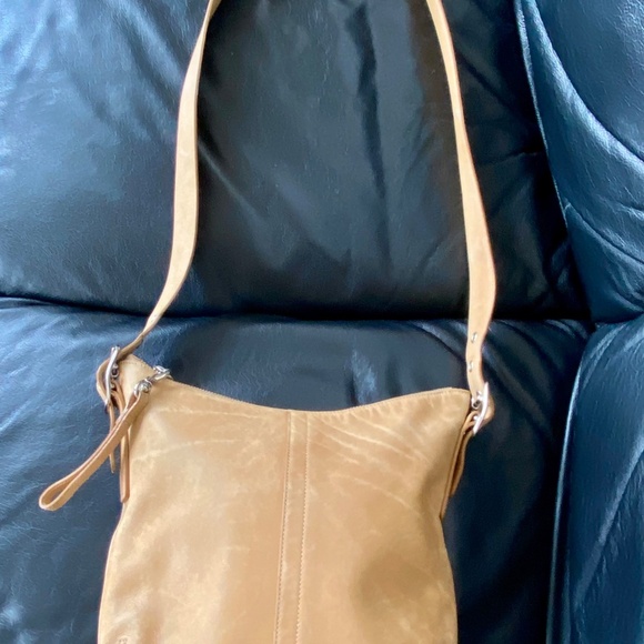 Coach Legacy Leather Shoulder Bag Style 9326 – British Tan – Classic Zip Hobo - Picture 3 of 10